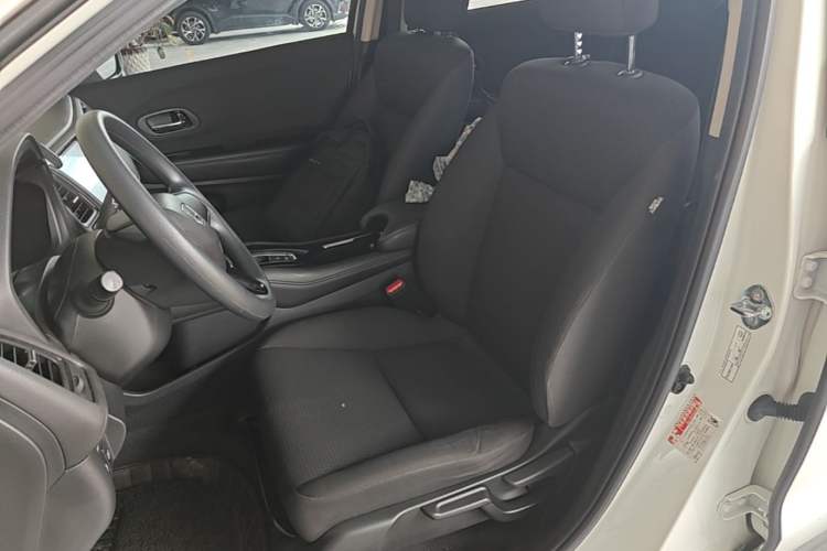 Used Honda Vezel 2020 1.5L CVT Elite Edition Left Front Seat