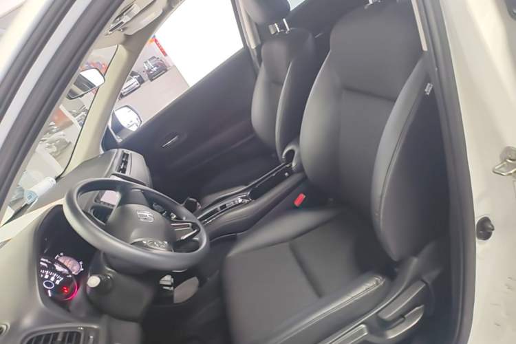 Used Honda Vezel 2020 1.5L CVT Pioneer Edition Left Front Seat