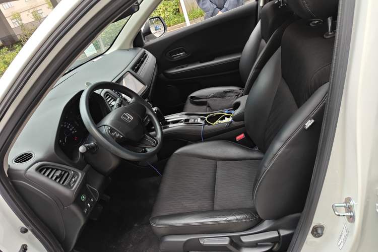 Used Honda Vezel 2020 1.5L CVT Pioneer Edition Left Front Seat