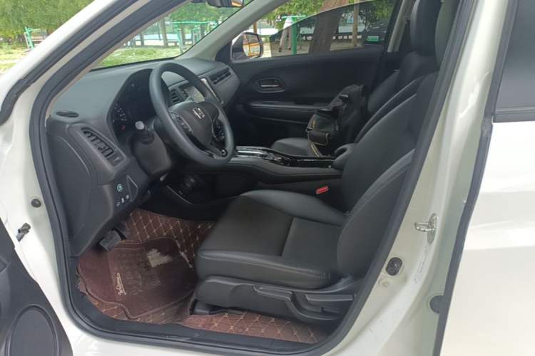 Used Honda Vezel 2020 1.5L CVT Luxury Edition Left Front Seat