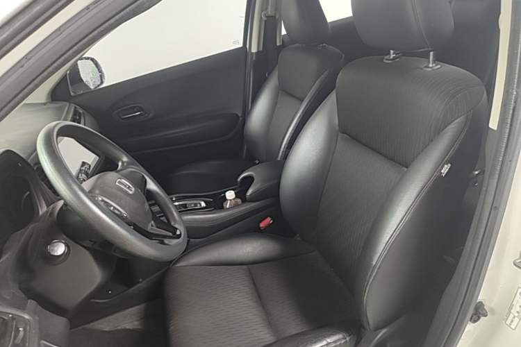 Used Honda Vezel 2020 1.5L CVT Pioneer Edition Left Front Seat