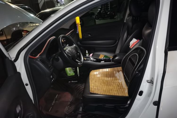 Used Honda Vezel 2020 1.5L CVT Pioneer Edition Left Front Seat