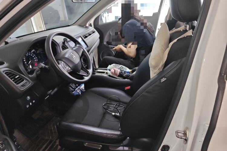 Used Honda Vezel 2020 1.5L CVT Pioneer Edition Left Front Seat