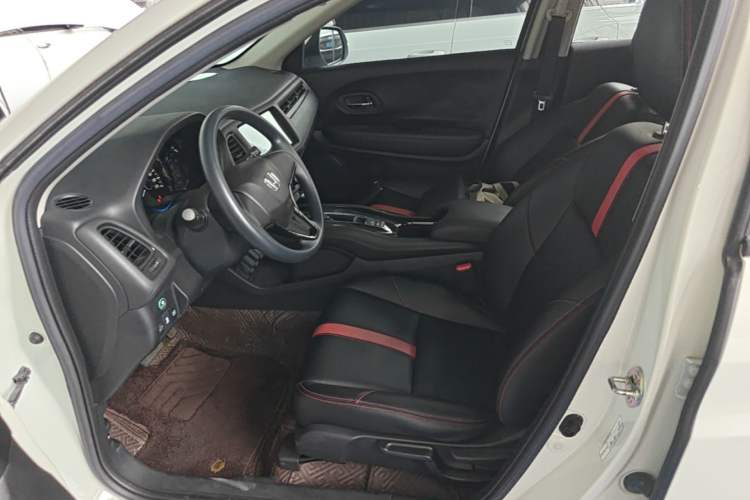 Used Honda Vezel 2020 1.5L CVT Elite Edition Left Front Seat