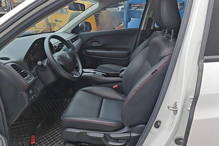 Used Honda Vezel 2020 1.5L CVT Pioneer Edition Left Front Seat