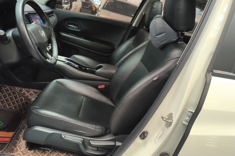 Used Honda Vezel 2020 1.5L CVT Elite Edition Left Front Seat