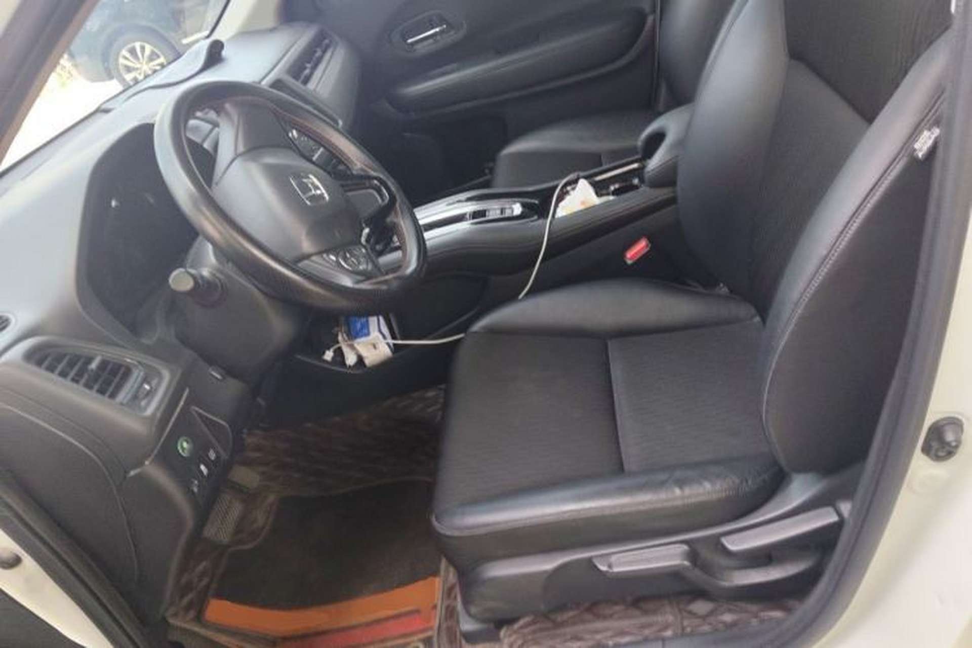 Used Honda Vezel 2020 1.5L CVT Pioneer Edition Left Front Seat