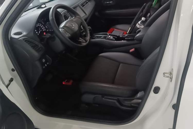 Used Honda Vezel 2020 1.5L CVT Pioneer Edition Left Front Seat