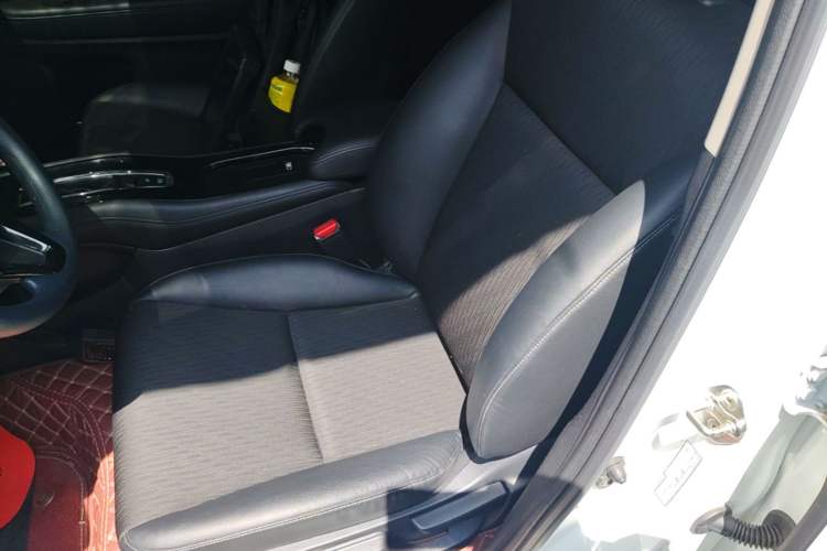 Used Honda Vezel 2020 1.5L CVT Pioneer Edition Left Front Seat