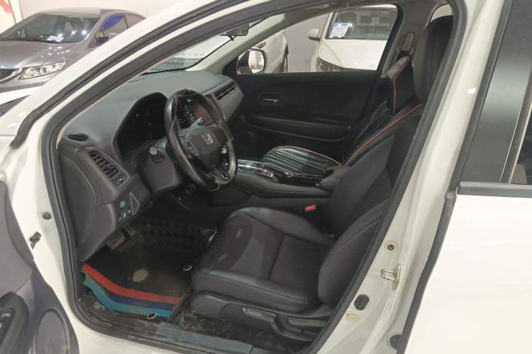 Used Honda Vezel 2020 1.5L CVT Pioneer Edition Left Front Seat