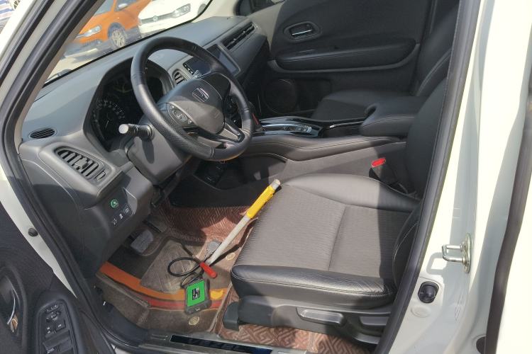 Used Honda Vezel 2020 1.5L CVT Pioneer Edition Left Front Seat
