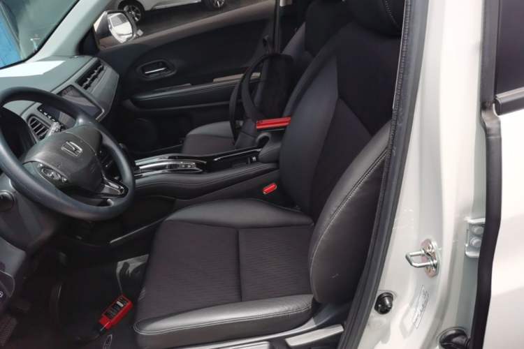 Used Honda Vezel 2020 1.5L CVT Pioneer Edition Left Front Seat