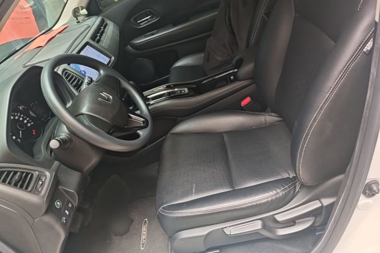 Used Honda Vezel 2020 1.5L CVT Elite Edition Left Front Seat