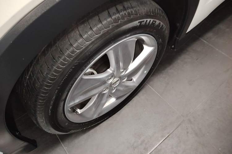 Used Honda Vezel 2020 220 TURBO CVT Elite Edition Left Front Wheel Hub