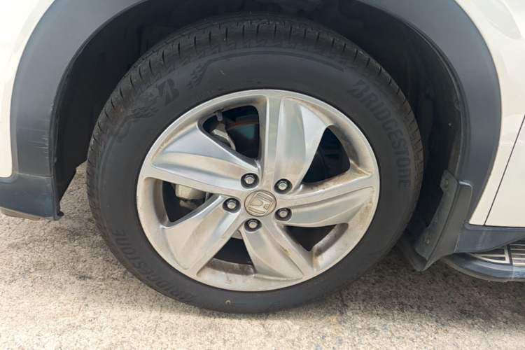 Used Honda Vezel 2020 220 TURBO CVT Elite Edition Left Front Wheel Hub