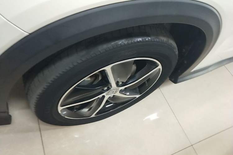 Used Honda Vezel 2020 220 TURBO CVT Luxury Edition Left Front Wheel Hub