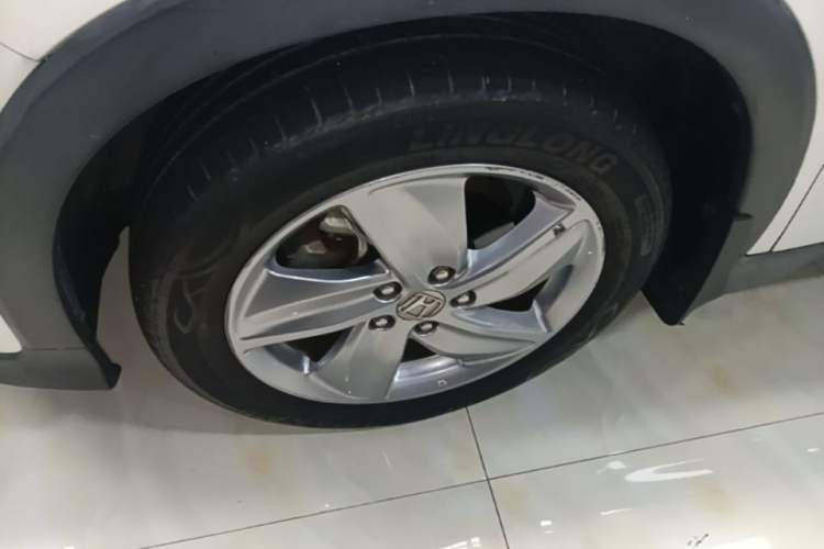 Used Honda Vezel 2020 220 TURBO CVT Elite Edition Left Front Wheel Hub