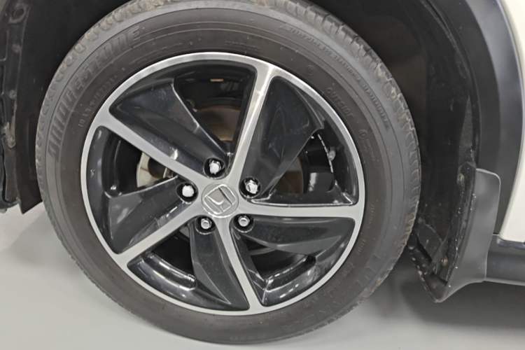 Used Honda Vezel 2020 1.5L CVT Luxury Edition Left Front Wheel Hub