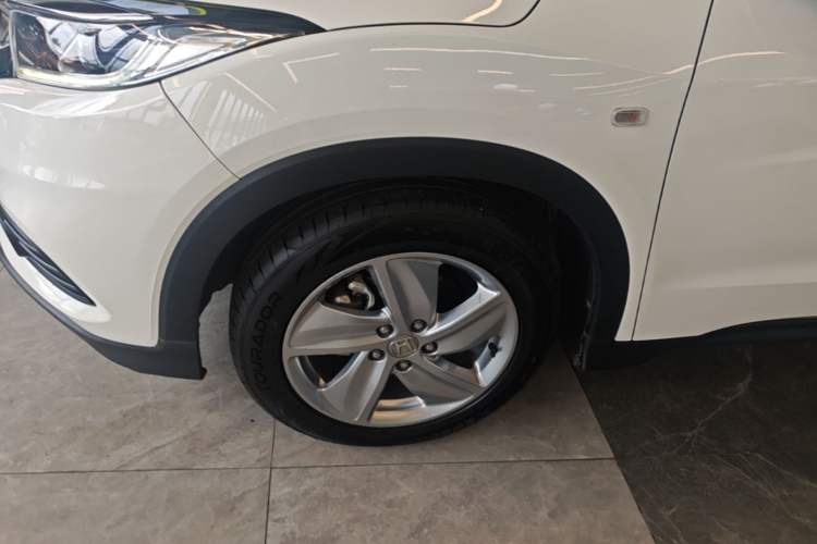 Used Honda Vezel 2020 220 TURBO CVT Elite Edition Left Front Wheel Hub