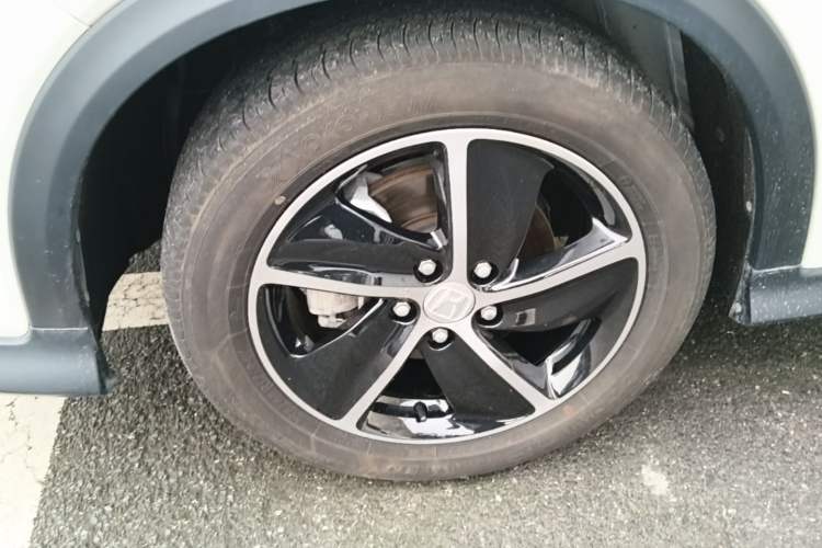 Used Honda Vezel 2020 220 TURBO CVT Luxury Edition Left Front Wheel Hub