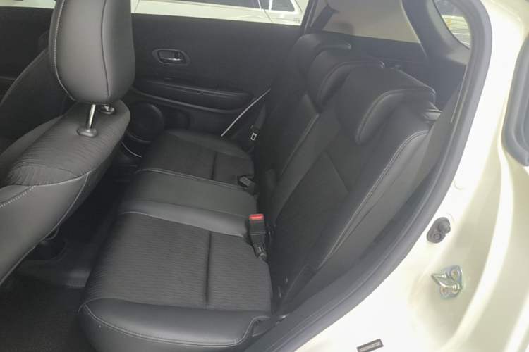 Used Honda Vezel 2020 1.5L CVT Pioneer Edition Left Rear Seat