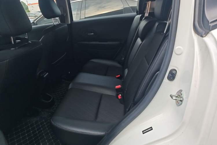 Used Honda Vezel 2020 1.5L CVT Luxury Edition Left Rear Seat
