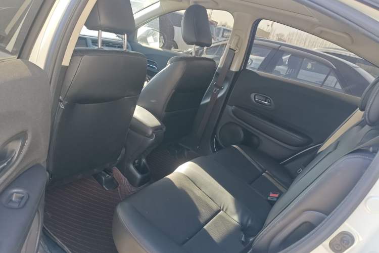 Used Honda Vezel 2020 1.5L CVT Pioneer Edition Left Rear Seat