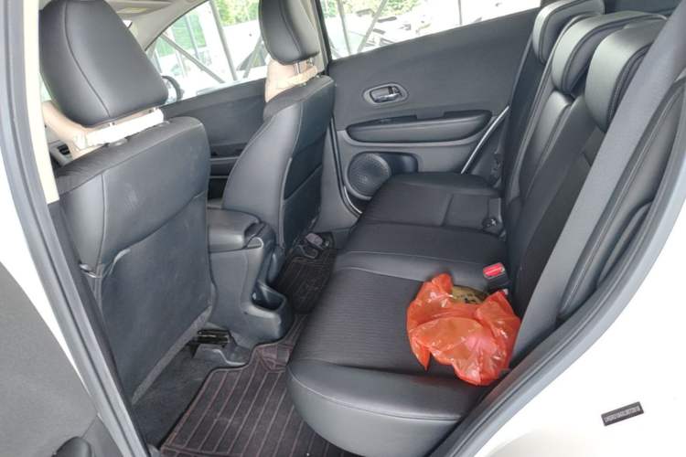 Used Honda Vezel 2020 1.5L CVT Pioneer Edition Left Rear Seat