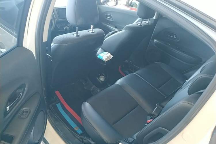 Used Honda Vezel 2020 1.5L CVT Pioneer Edition Left Rear Seat
