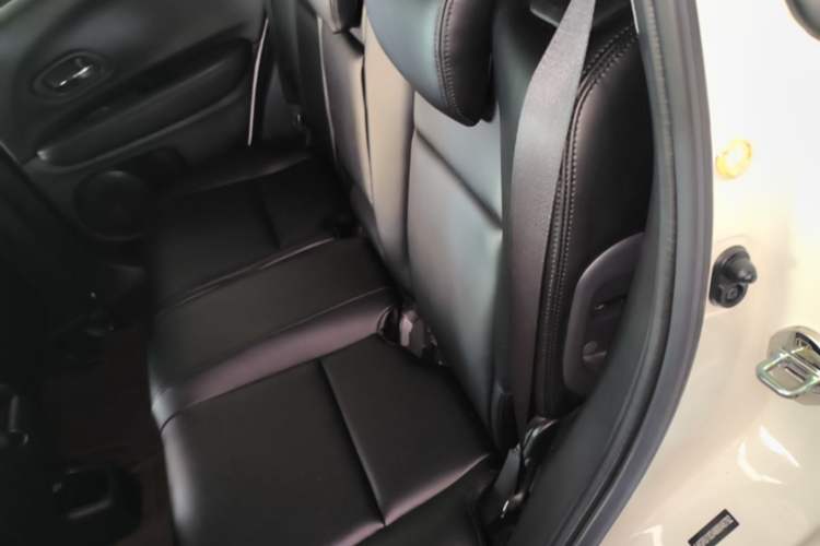 Used Honda Vezel 2020 220 TURBO CVT Elite Edition Left Rear Seat