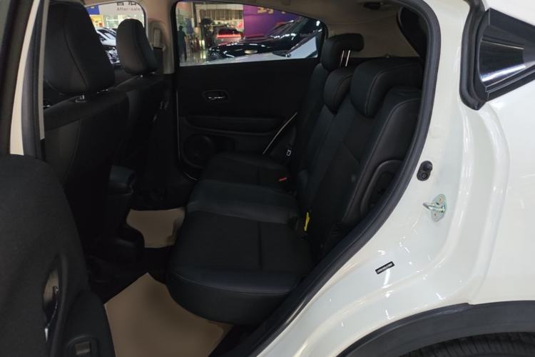 Used Honda Vezel 2020 1.5L CVT Pioneer Edition Left Rear Seat