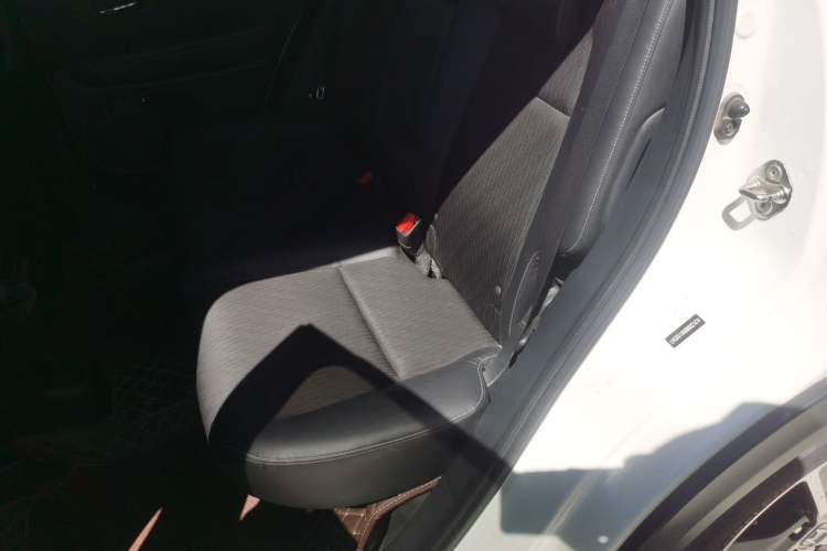 Used Honda Vezel 2020 1.5L CVT Pioneer Edition Left Rear Seat