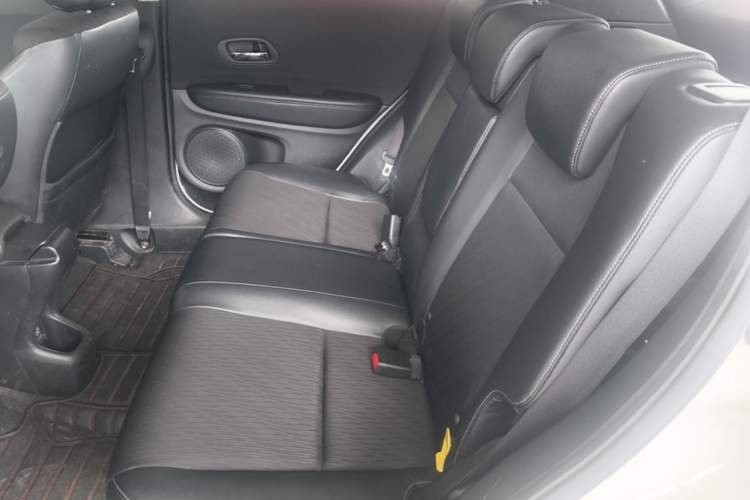 Used Honda Vezel 2020 1.5L CVT Pioneer Edition Left Rear Seat