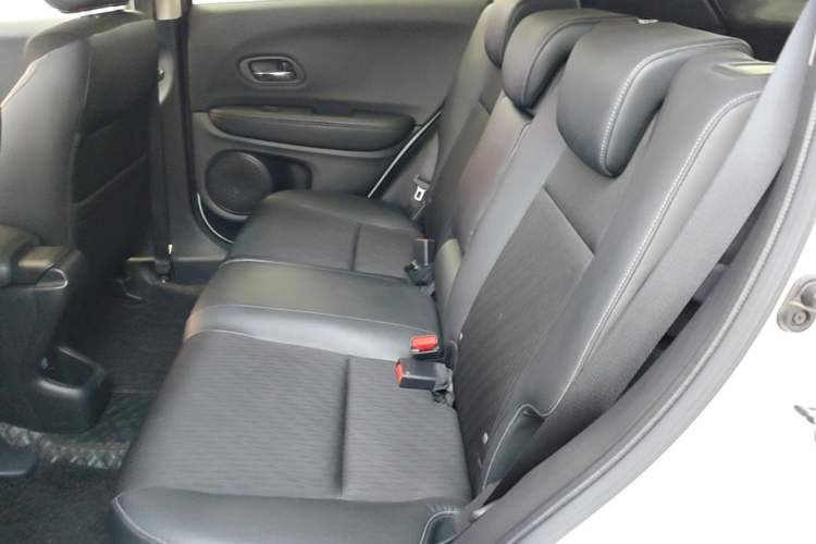 Used Honda Vezel 2020 1.5L CVT Pioneer Edition Left Rear Seat