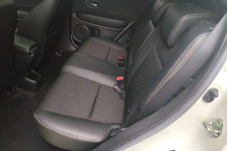Used Honda Vezel 2020 1.5L CVT Pioneer Edition Left Rear Seat
