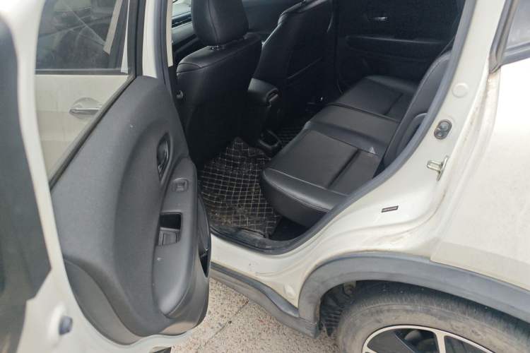 Used Honda Vezel 2020 1.5L CVT Pioneer Edition Left Rear Seat