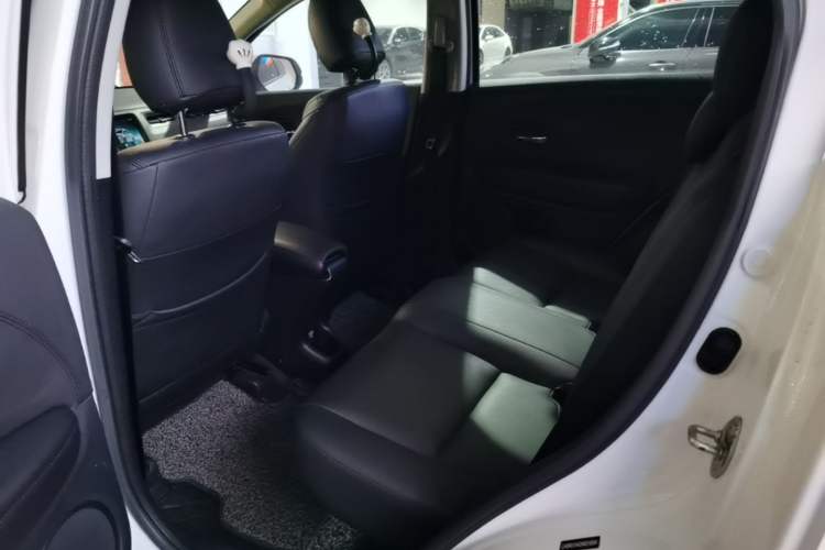 Used Honda Vezel 2020 1.5L CVT Pioneer Edition Left Rear Seat