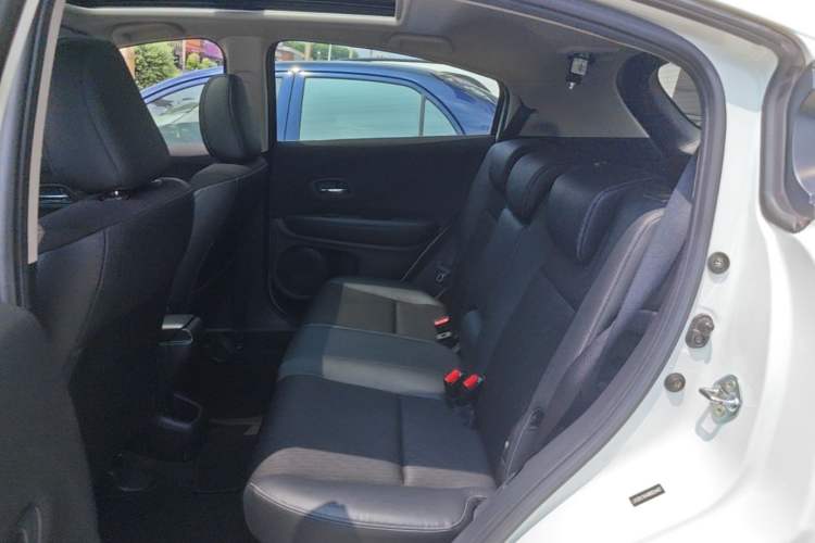 Used Honda Vezel 2020 1.5L CVT Pioneer Edition Left Rear Seat