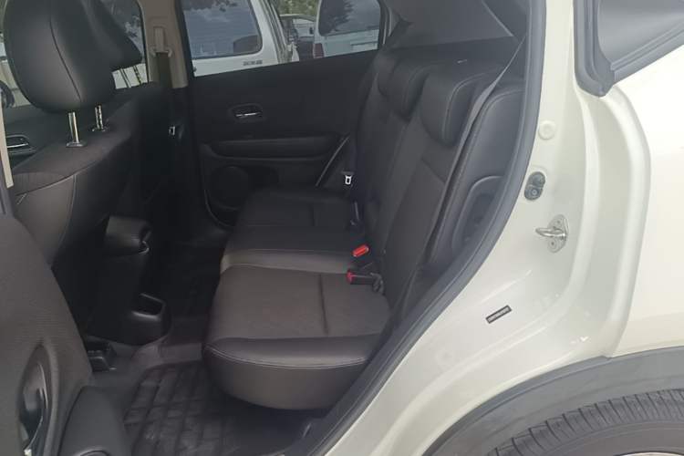Used Honda Vezel 2020 1.5L CVT Pioneer Edition Left Rear Seat