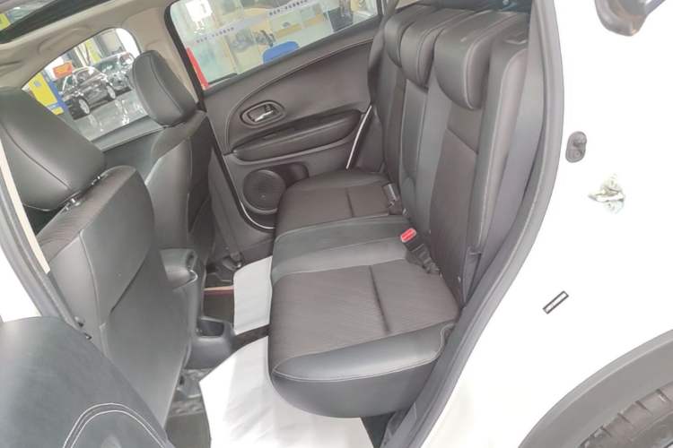 Used Honda Vezel 2020 1.5L CVT Pioneer Edition Left Rear Seat