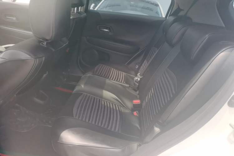 Used Honda Vezel 2020 1.5L CVT Pioneer Edition Left Rear Seat