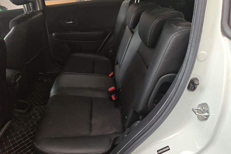 Used Honda Vezel 2020 1.5L CVT Pioneer Edition Left Rear Seat