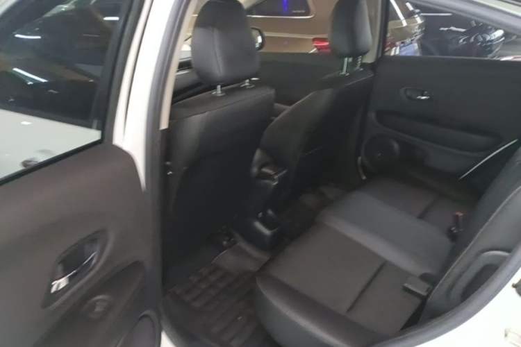 Used Honda Vezel 2020 1.5L CVT Pioneer Edition Left Rear Seat