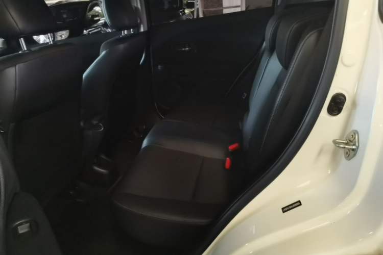Used Honda Vezel 2020 1.5L CVT Pioneer Edition Left Rear Seat