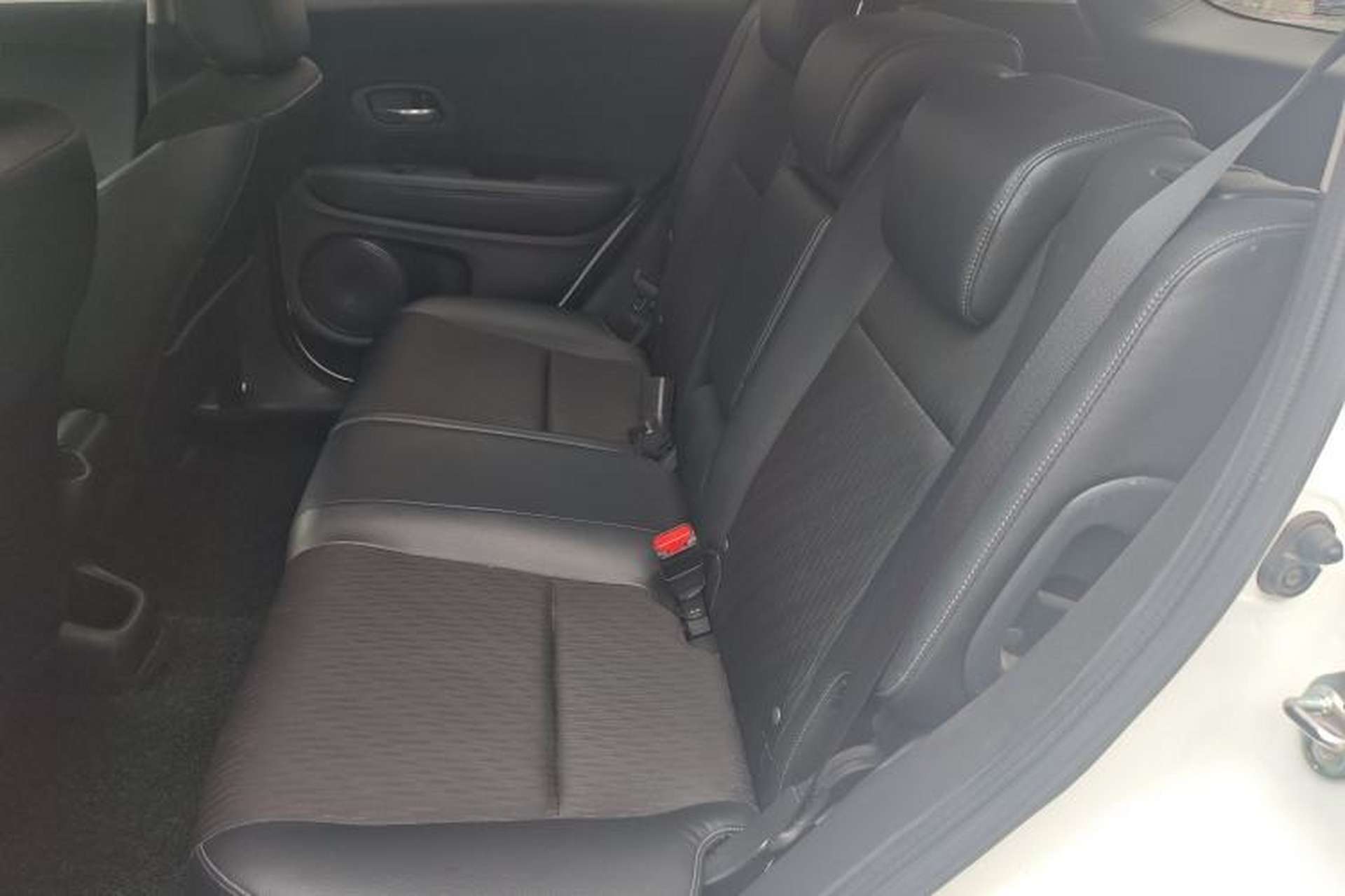Used Honda Vezel 2020 1.5L CVT Pioneer Edition Left Rear Seat