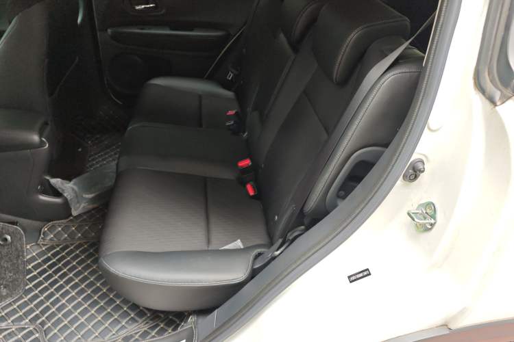 Used Honda Vezel 2020 220 TURBO CVT Luxury Edition Left Rear Seat
