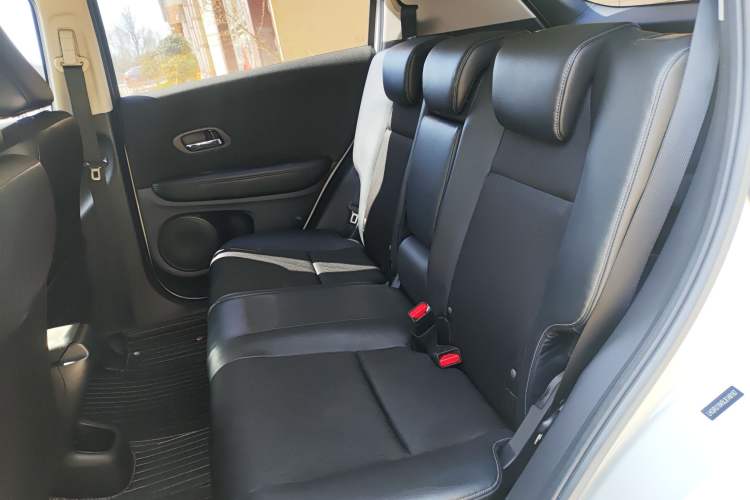 Used Honda Vezel 2020 1.5L CVT Pioneer Edition Left Rear Seat