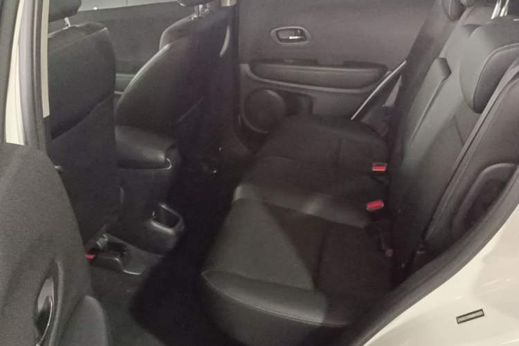 Used Honda Vezel 2020 1.5L CVT Pioneer Edition Left Rear Seat