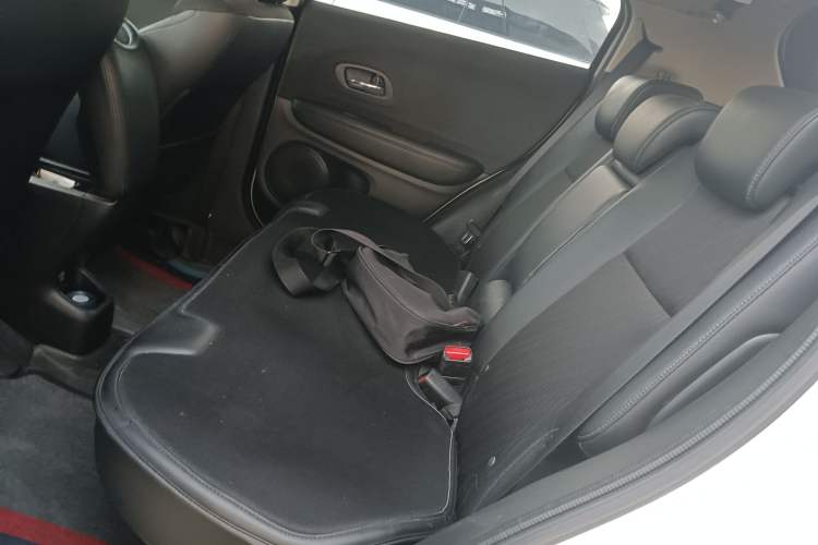 Used Honda Vezel 2020 1.5L CVT Pioneer Edition Left Rear Seat