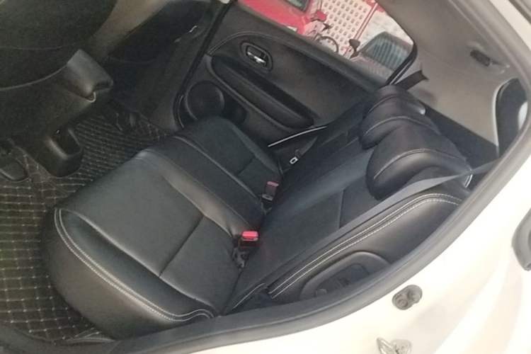 Used Honda Vezel 2020 1.5L CVT Elite Edition Left Rear Seat